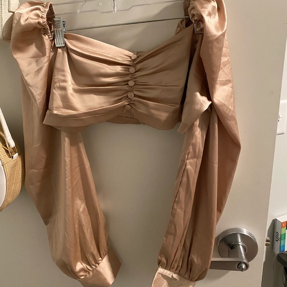 long sleeve cropped top. isawitfirst brand